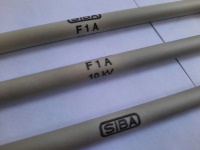 Предохранитель SIBA 800 мА, 10 кВ № 187000, 8х150 мм 